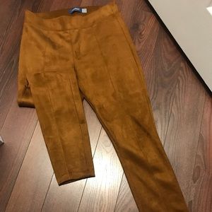New without tags, Old Navy Stevie suede pants.